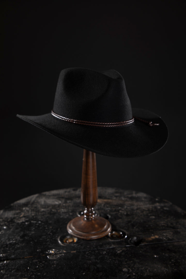 Flinders Rancher Outback Cowboy Hat - Deluxe, high quality hats for men and women. Our collection of hats including wool felt top hats, fedoras, bowlers, caps, fedoras, trilbys, cloches and more are a wonderful addition to a 1920s Gangster or Gatsby costume, or the perfect fashion accessory. Shop online, or visit our Mornington hat store to see all that we have to offer.