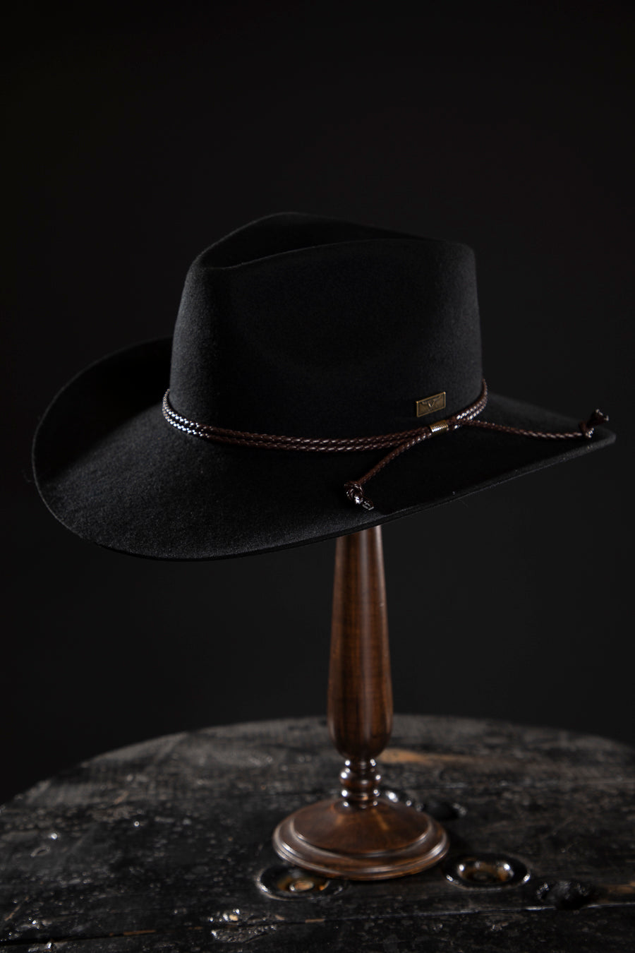 Flinders Rancher Outback Cowboy Hat - Deluxe, high quality hats for men and women. Our collection of hats including wool felt top hats, fedoras, bowlers, caps, fedoras, trilbys, cloches and more are a wonderful addition to a 1920s Gangster or Gatsby costume, or the perfect fashion accessory. Shop online, or visit our Mornington hat store to see all that we have to offer.