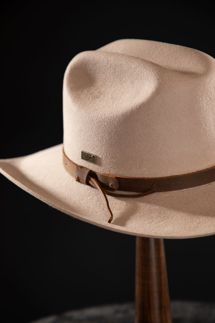Flinders Cattleman Western Cowboy Hat - Deluxe, high quality hats for men and women. Our collection of hats including wool felt top hats, fedoras, bowlers, caps, fedoras, trilbys, cloches and more are a wonderful addition to a 1920s Gangster or Gatsby costume, or the perfect fashion accessory. Shop online, or visit our Mornington hat store to see all that we have to offer.