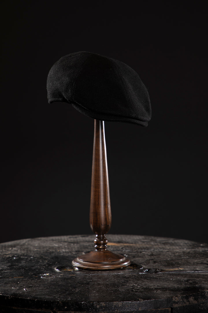 Peaky Blinders Tommy Shelby Hat Flechet Flat Cap - Deluxe, high quality hats for men and women. Our collection of hats including wool felt top hats, fedoras, bowlers, caps, fedoras, trilbys, cloches and more are a wonderful addition to a 1920s Gangster or Gatsby costume, or the perfect fashion accessory. Shop online, or visit our Mornington hat store to see all that we have to offer.