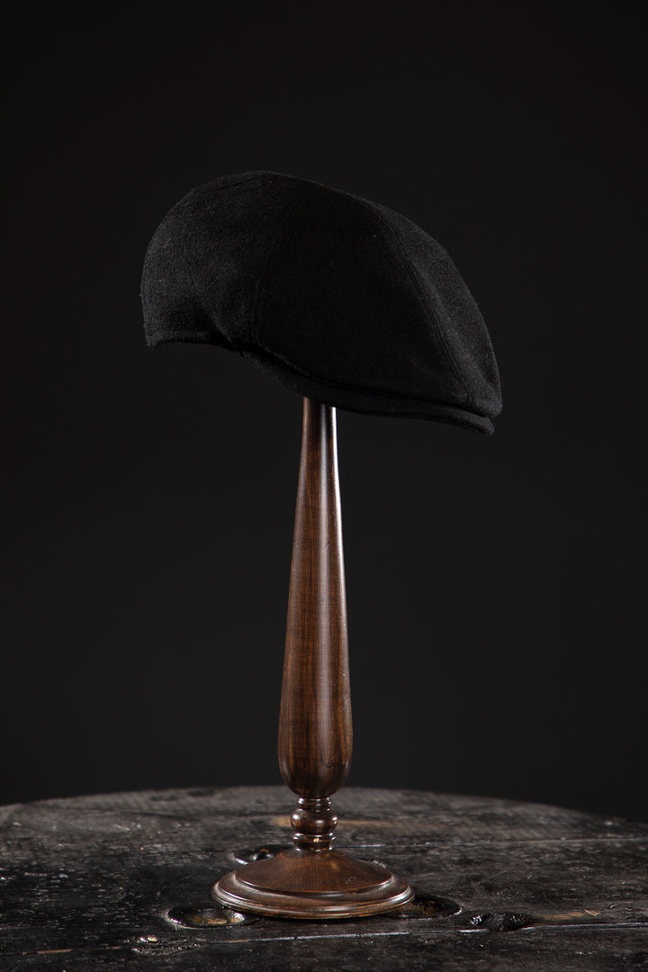 Peaky Blinders Tommy Shelby Hat Flechet Flat Cap - Deluxe, high quality hats for men and women. Our collection of hats including wool felt top hats, fedoras, bowlers, caps, fedoras, trilbys, cloches and more are a wonderful addition to a 1920s Gangster or Gatsby costume, or the perfect fashion accessory. Shop online, or visit our Mornington hat store to see all that we have to offer.