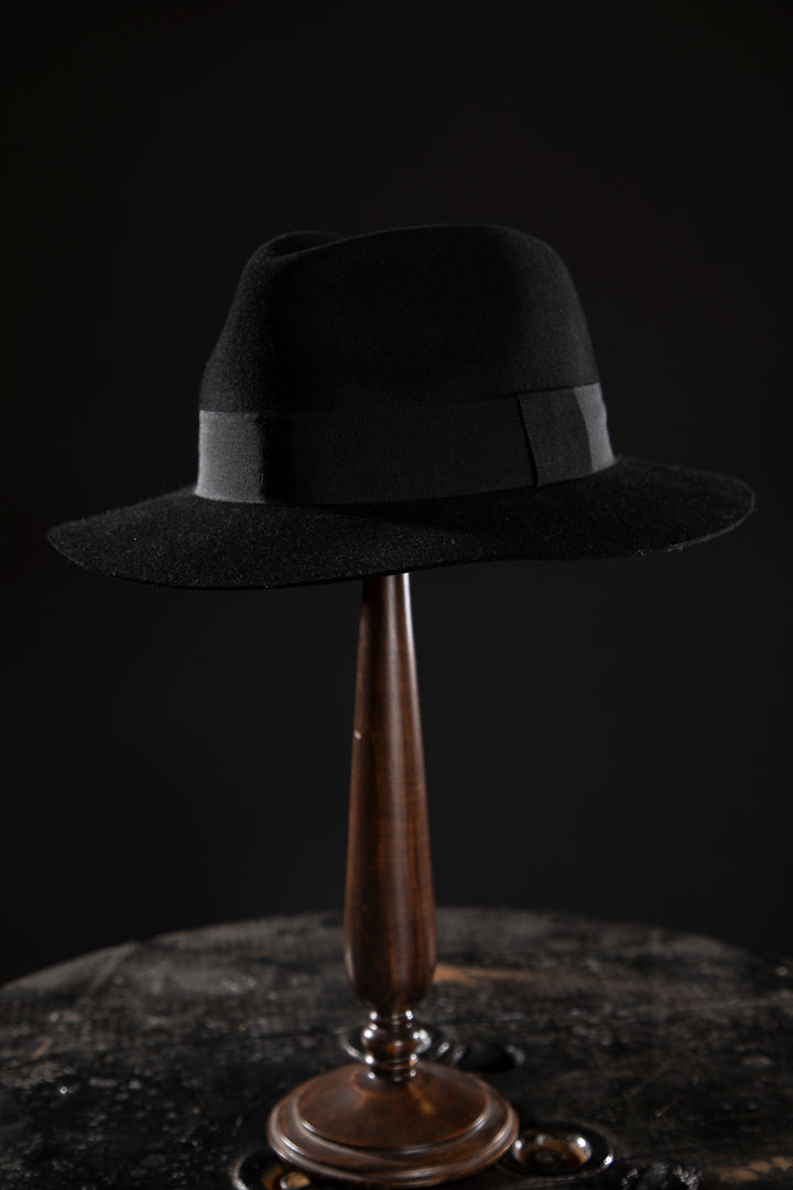 Wool Felt Fedora - Deluxe, high quality hats for men and women. Our collection of hats including wool felt top hats, fedoras, bowlers, caps, fedoras, trilbys, cloches and more are a wonderful addition to a 1920s Gangster or Gatsby costume, or the perfect fashion accessory. Shop online, or visit our Mornington hat store to see all that we have to offer.