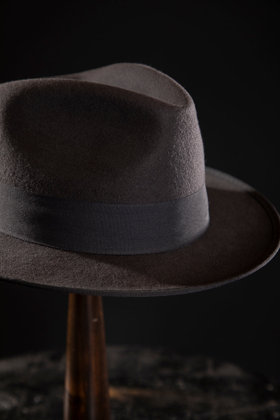 Woolen Fedora Grey - Deluxe, high-quality hats for men and women. Our collection of hats including wool felt top hats, fedoras, bowlers, caps, fedoras, trilbys, cloches and more are a wonderful addition to a 1920s Gangster or Gatsby costume, or the perfect fashion accessory. Shop online, or visit our Mornington hat store to see all that we have to offer.