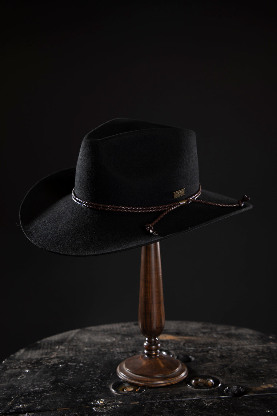 Flinders Rancher Outback Cowboy Hat - Deluxe, high quality hats for men and women. Our collection of hats including wool felt top hats, fedoras, bowlers, caps, fedoras, trilbys, cloches and more are a wonderful addition to a 1920s Gangster or Gatsby costume, or the perfect fashion accessory. Shop online, or visit our Mornington hat store to see all that we have to offer.