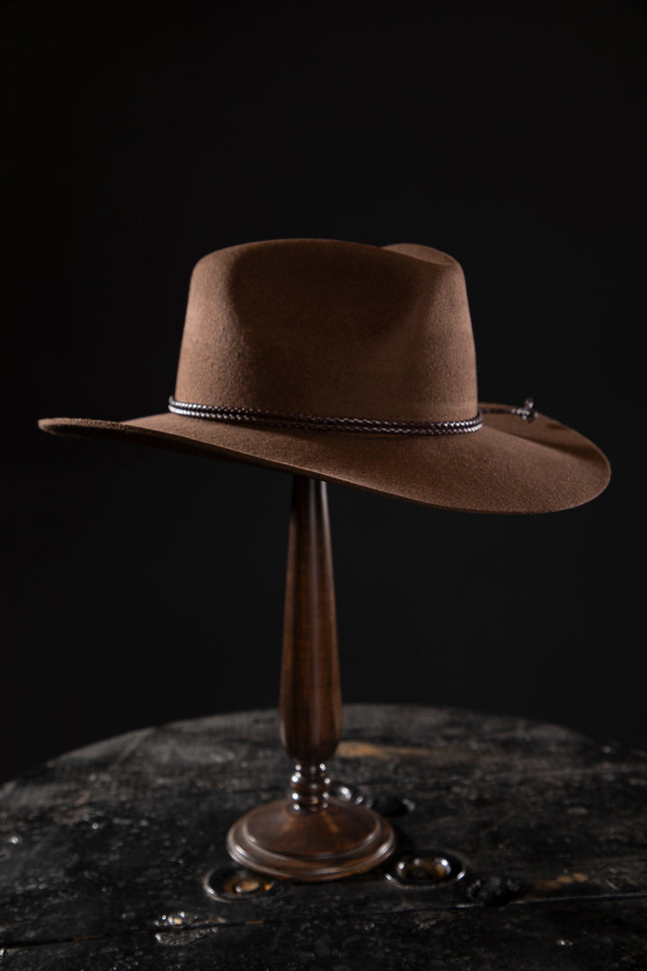 Flinders Rancher Outback Cowboy Hat - Deluxe, high quality hats for men and women. Our collection of hats including wool felt top hats, fedoras, bowlers, caps, fedoras, trilbys, cloches and more are a wonderful addition to a 1920s Gangster or Gatsby costume, or the perfect fashion accessory. Shop online, or visit our Mornington hat store to see all that we have to offer.