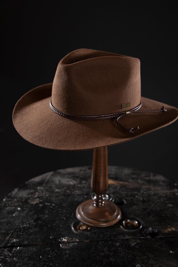 Flinders Rancher Outback Cowboy Hat - Deluxe, high quality hats for men and women. Our collection of hats including wool felt top hats, fedoras, bowlers, caps, fedoras, trilbys, cloches and more are a wonderful addition to a 1920s Gangster or Gatsby costume, or the perfect fashion accessory. Shop online, or visit our Mornington hat store to see all that we have to offer.