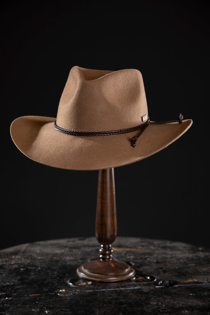 Flinders Rancher Outback Cowboy Hat - Deluxe, high quality hats for men and women. Our collection of hats including wool felt top hats, fedoras, bowlers, caps, fedoras, trilbys, cloches and more are a wonderful addition to a 1920s Gangster or Gatsby costume, or the perfect fashion accessory. Shop online, or visit our Mornington hat store to see all that we have to offer.