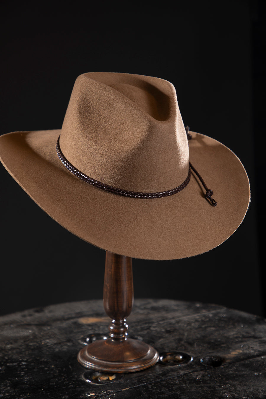 Flinders Rancher Outback Cowboy Hat - Deluxe, high quality hats for men and women. Our collection of hats including wool felt top hats, fedoras, bowlers, caps, fedoras, trilbys, cloches and more are a wonderful addition to a 1920s Gangster or Gatsby costume, or the perfect fashion accessory. Shop online, or visit our Mornington hat store to see all that we have to offer.