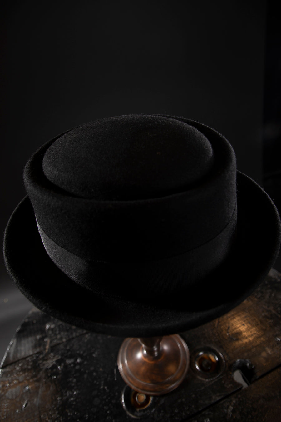 Wool Felt Pork Pie Hat - Deluxe, high-quality hats for men and women. Our collection of hats including wool felt top hats, fedoras, bowlers, caps, fedoras, trilbys, cloches and more are a wonderful addition to a 1920s Gangster or Gatsby costume, or the perfect fashion accessory. Shop online, or visit our Mornington hat store to see all that we have to offer.