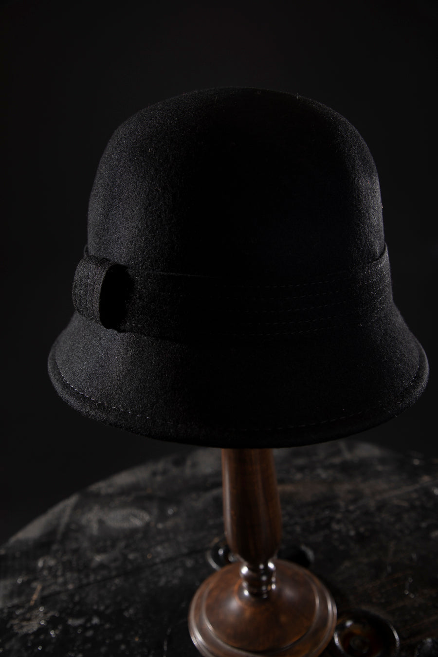Wool Felt 1920s Cloche - Deluxe, high-quality hats for men and women. Our collection of hats including wool felt top hats, fedoras, bowlers, caps, fedoras, trilbys, cloches and more are a wonderful addition to a 1920s Gangster or Gatsby costume, or the perfect fashion accessory. Shop online, or visit our Mornington hat store to see all that we have to offer.