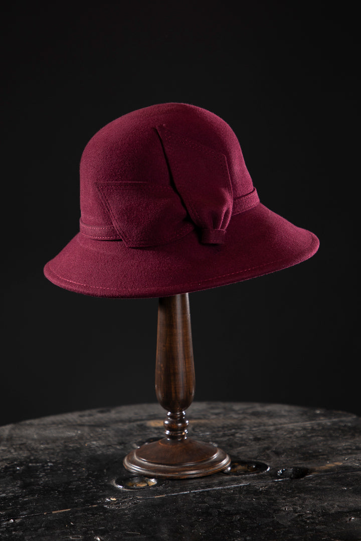 Wool Bell 1920s Cloche - Deluxe, high-quality hats for men and women. Our collection of hats including wool felt top hats, fedoras, bowlers, caps, fedoras, trilbys, cloches and more are a wonderful addition to a 1920s Gangster or Gatsby costume, or the perfect fashion accessory. Shop online, or visit our Mornington hat store to see all that we have to offer.