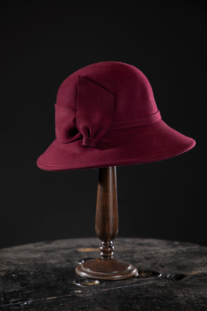 Wool Bell 1920s Cloche - Deluxe, high-quality hats for men and women. Our collection of hats including wool felt top hats, fedoras, bowlers, caps, fedoras, trilbys, cloches and more are a wonderful addition to a 1920s Gangster or Gatsby costume, or the perfect fashion accessory. Shop online, or visit our Mornington hat store to see all that we have to offer.