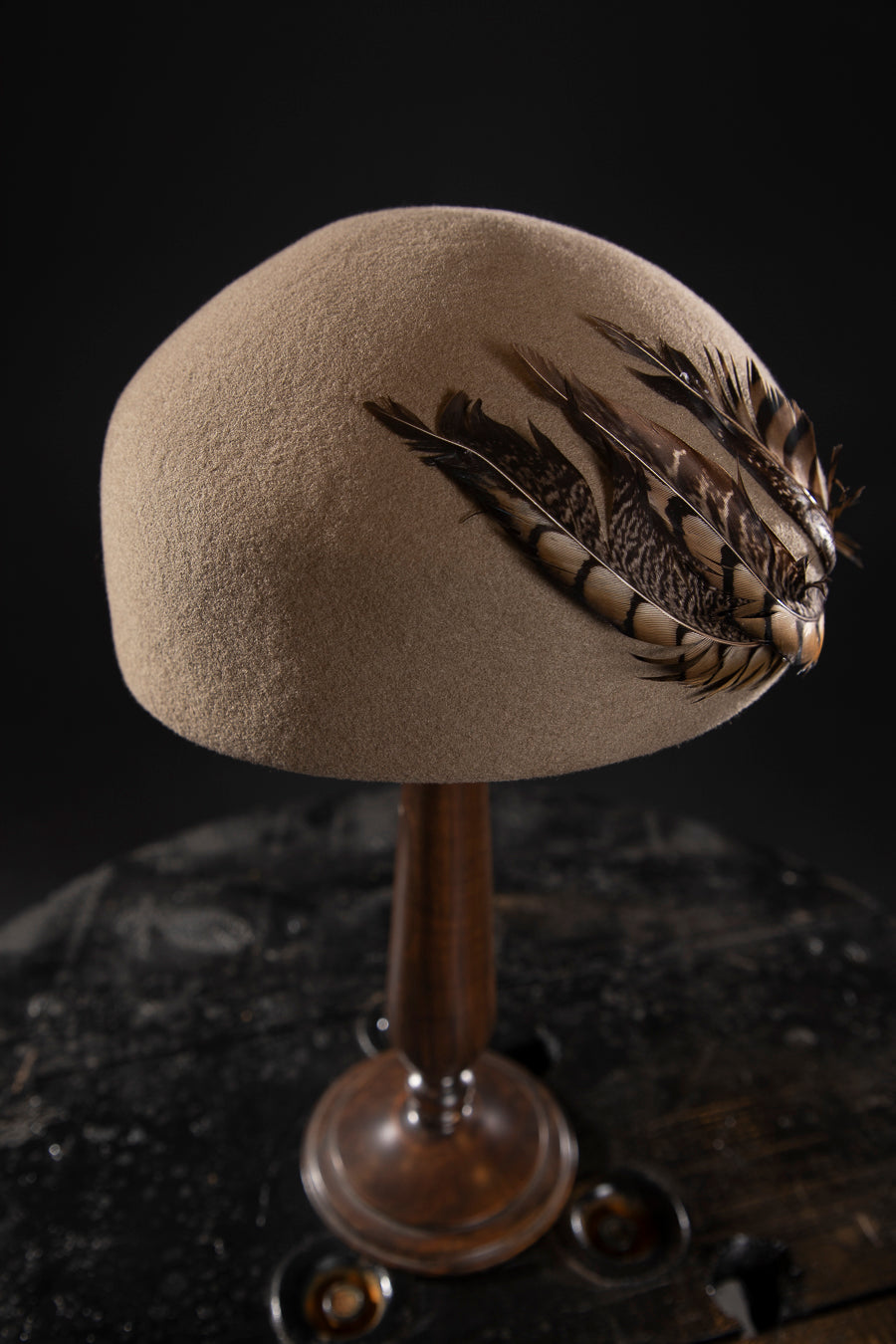 Structured Wool 1920s Beret with Feather -Deluxe, high-quality hats for men and women. Our collection of hats including wool felt top hats, fedoras, bowlers, caps, fedoras, trilbys, cloches and more are a wonderful addition to a 1920s Gangster or Gatsby costume, or the perfect fashion accessory. Shop online, or visit our Mornington hat store to see all that we have to offer.